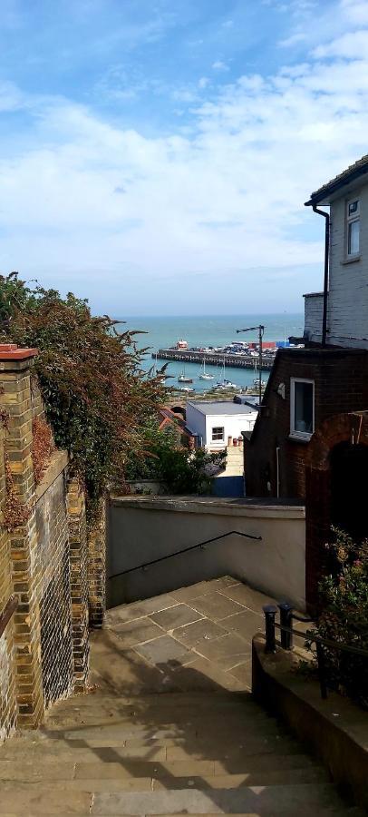 Beautifully Appointed, Period Seaside Apartment Folkestone Kültér fotó